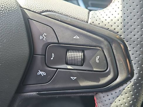 Used 2024 Chevrolet Trax RS w/ Sunroof Package FWD image 28