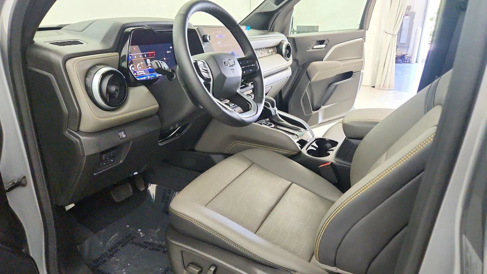 Used 2024 Chevrolet Colorado ZR2 w/ ZR2 Bison Edition AWD/4WD image 12