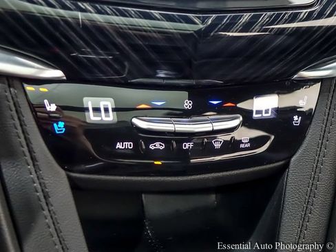Certified 2024 Cadillac XT6 Premium Luxury w/ LPO, Floor Liner Package AWD/4WD image 19