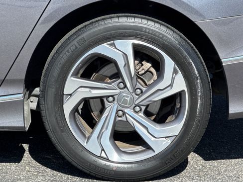 Used 2018 Honda Accord EX image 13