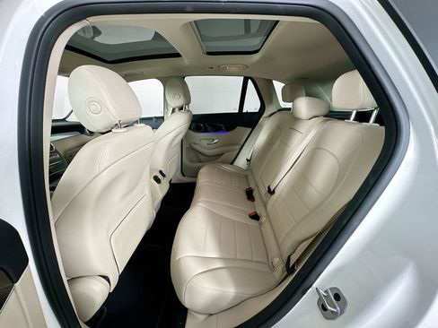 Used 2022 Mercedes-Benz GLC 300 image 23