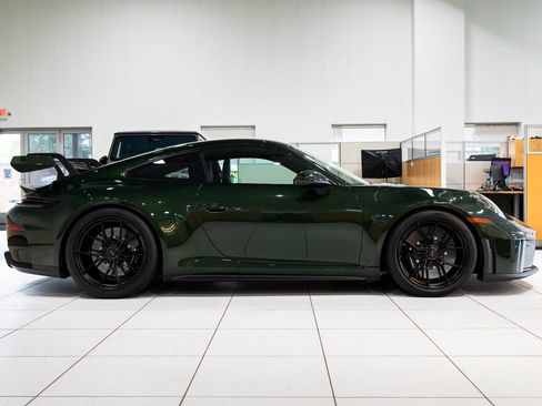 Used 2026 Porsche 911 GT3 RWD image 14