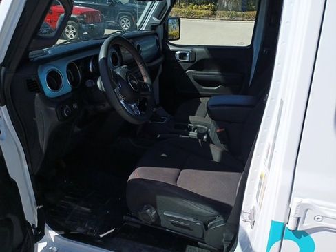 Certified 2023 Jeep Wrangler Unlimited Rubicon image 2