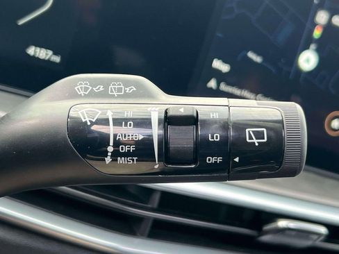 Used 2025 Kia Sorento SX image 25