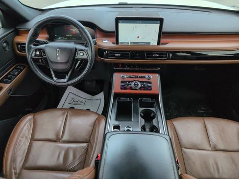 Used 2021 Lincoln Aviator Reserve image 12
