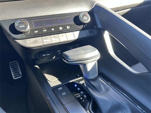 Used 2025 Hyundai Elantra Sport image 28