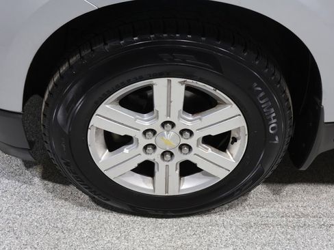 Used 2012 Chevrolet Traverse LT image 8