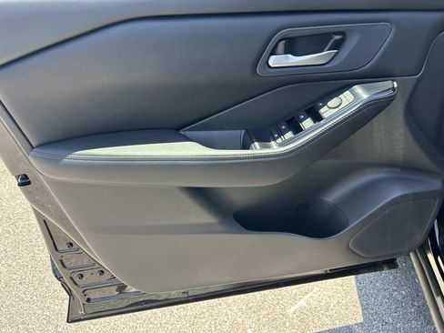 New 2026 Nissan Rogue SV AWD/4WD image 18
