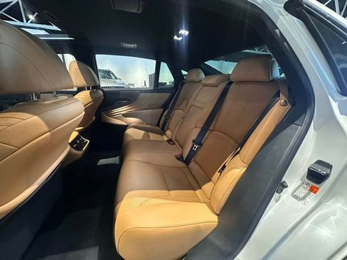 Used 2021 Lexus LS 500 AWD w/ Accessory Package (Z1) image 18
