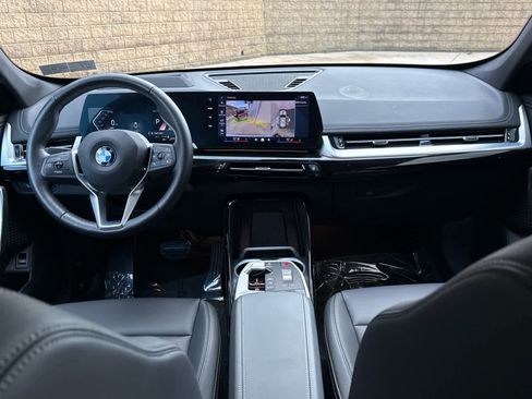 Certified 2025 BMW X1 xDrive28i w/ Technology Package image 9