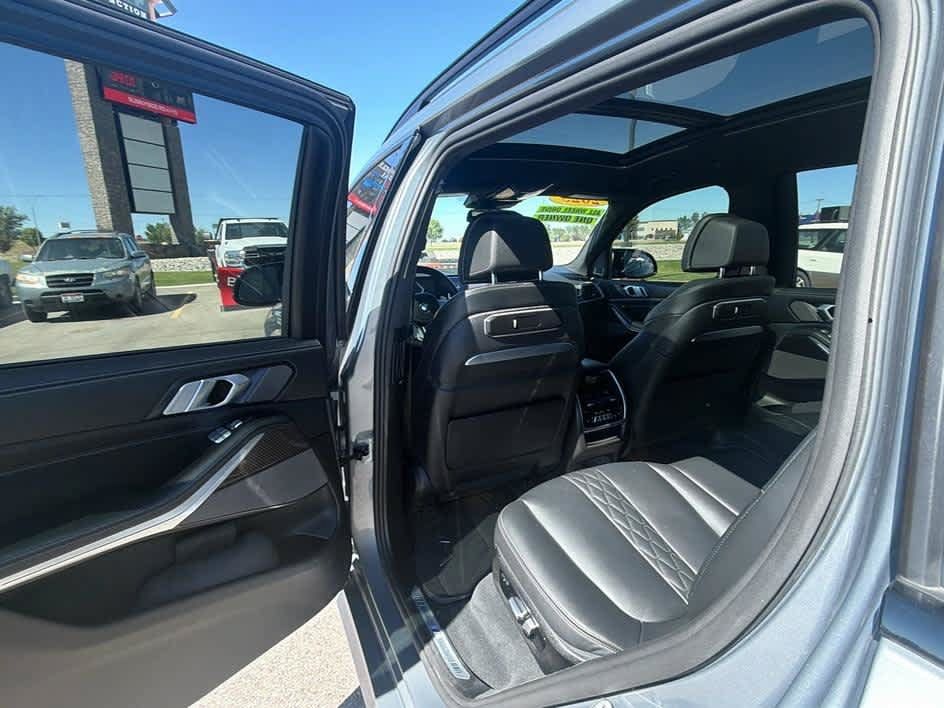 Used 2025 BMW X7 M60i w/ Executive Package AWD/4WD image 20