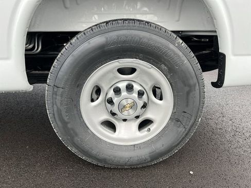 New 2026 Chevrolet Express 3500 LS RWD image 31