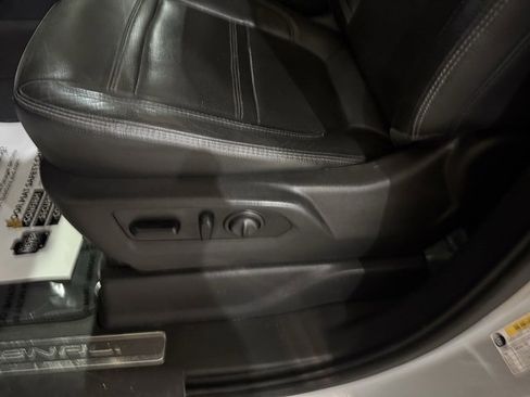 Used 2023 GMC Sierra 2500 Denali w/ Denali Ultimate Package image 23