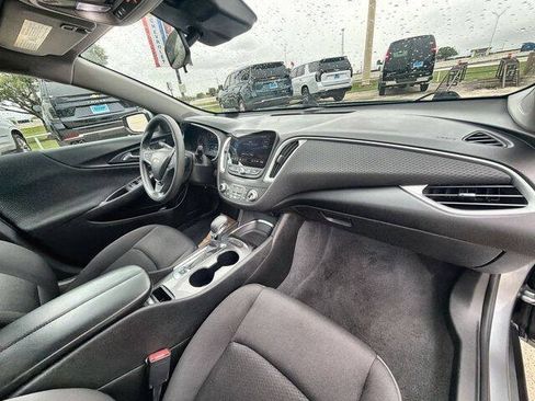 Used 2024 Chevrolet Malibu LT FWD image 28