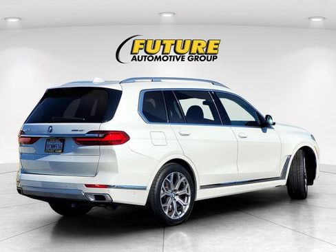 Used 2022 BMW X7 xDrive40i w/ Premium Package AWD/4WD image 4