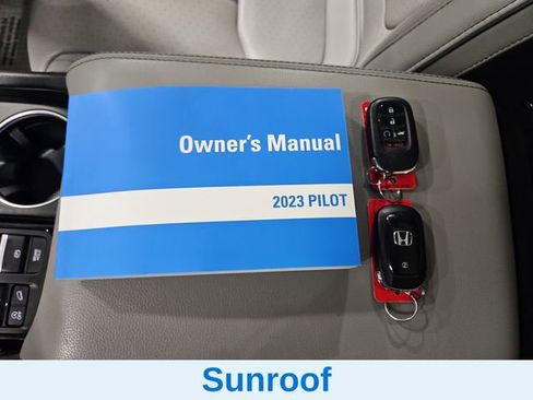 Certified 2023 Honda Pilot Elite image 18