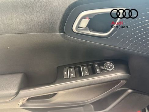 Used 2020 Kia Soul GT-Line FWD image 28
