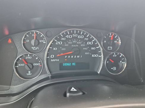 Used 2025 Chevrolet Express 2500 w/ Driver Convenience Package RWD image 11