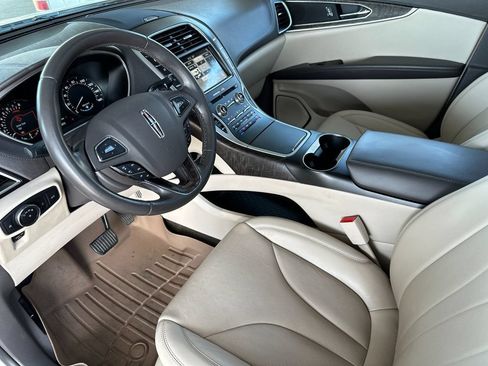 Used 2017 Lincoln MKX Reserve FWD image 9