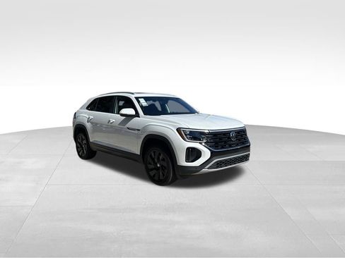 New 2026 Volkswagen Atlas Cross Sport SE image 7