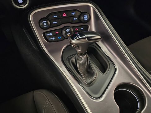 Used 2021 Dodge Challenger SXT image 29