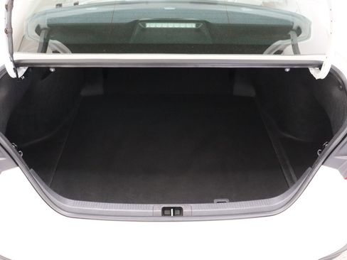 Used 2025 Toyota Camry SE FWD image 31