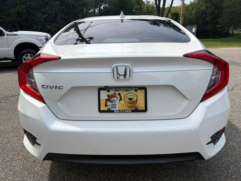 Used 2018 Honda Civic EX image 10