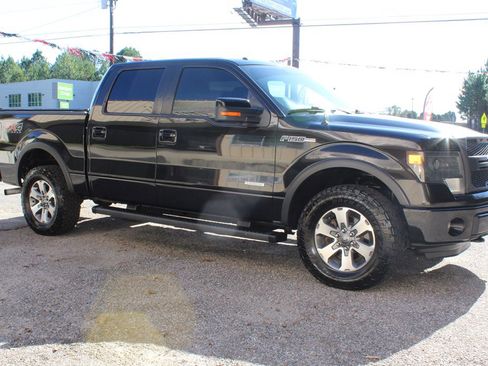 Used 2014 Ford F150 FX4 w/ Equipment Group 402A Luxury image 11