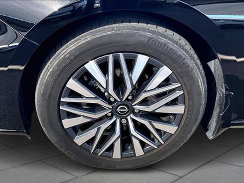 Certified 2023 Nissan Altima 2.5 SV image 11