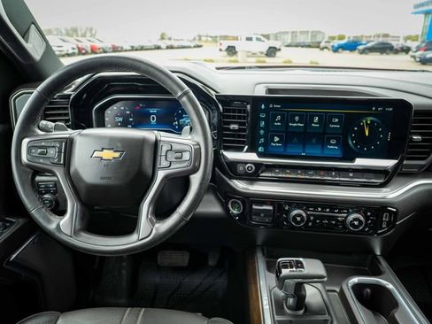 Used 2025 Chevrolet Silverado 1500 High Country w/ High Country Premium Package AWD/4WD image 31