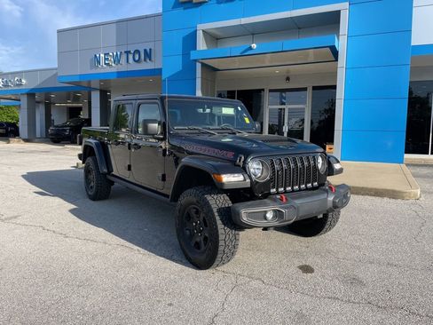 Used 2022 Jeep Gladiator Mojave image 2
