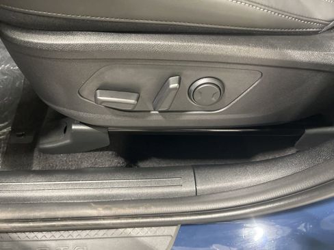 New 2025 Kia Sorento S image 10