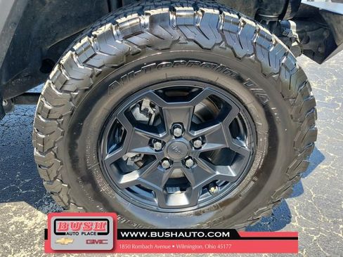 Used 2021 Jeep Gladiator Sport AWD/4WD image 6