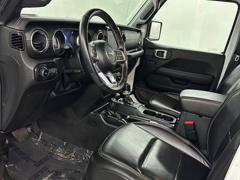 Used 2021 Jeep Wrangler Unlimited Sahara w/ Uconnect 4C Nav & Sound Group image 10