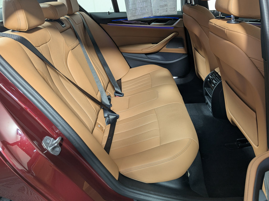 Certified 2023 BMW 530i xDrive w/ Premium Package AWD/4WD image 42