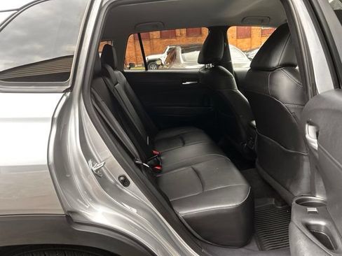 Used 2023 Toyota Corolla Cross XLE AWD/4WD image 16