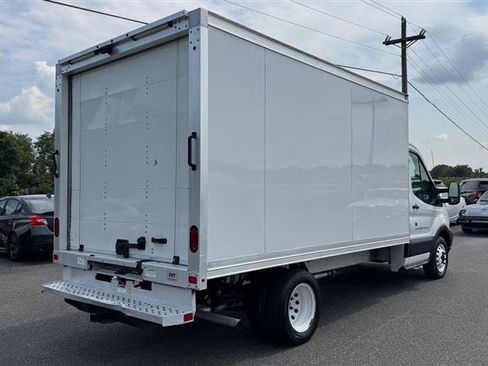 Used 2019 Ford Transit 350 156 DRW RWD image 5