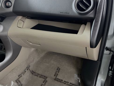 Used 2007 Toyota RAV4 2WD image 33