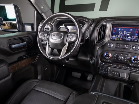 Used 2022 GMC Sierra 2500 Denali AWD/4WD image 7