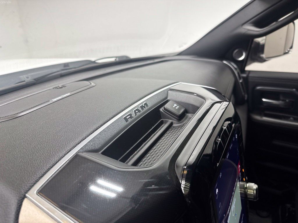 Used 2019 RAM 2500 Laramie AWD/4WD image 22
