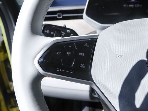 New 2025 Volkswagen ID. Buzz Pro S Plus image 22