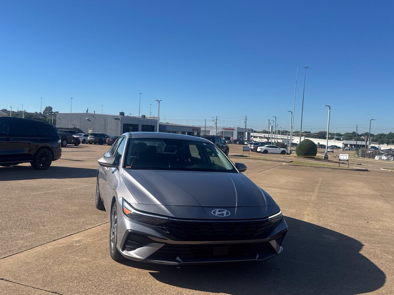 Used 2025 Hyundai Elantra SEL FWD image 5