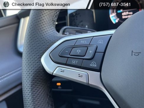 New 2026 Volkswagen Tiguan SE R-Line image 37