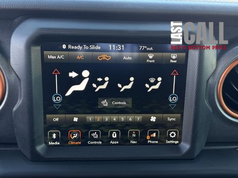 Used 2023 Jeep Gladiator Mojave w/ Cold Weather Group image 22