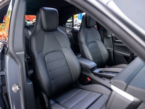 Certified 2025 Porsche Macan Electric RWD image 51