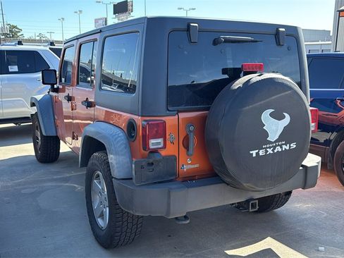 Used 2011 Jeep Wrangler Unlimited Sport image 3