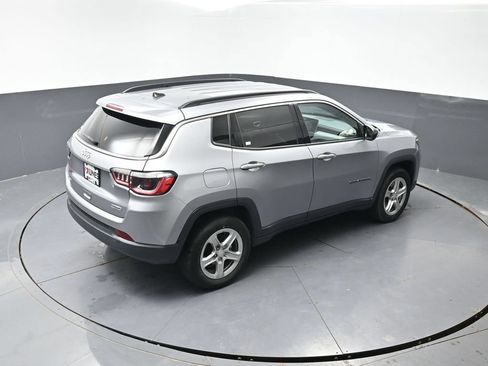 Used 2024 Jeep Compass Latitude AWD/4WD image 40