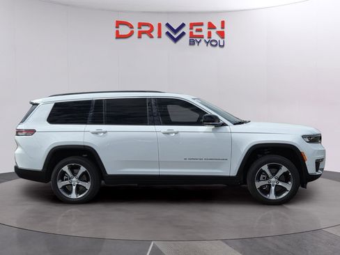 New 2025 Jeep Grand Cherokee L Limited w/ Luxury Tech Group II image 11