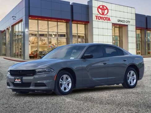 Used 2023 Dodge Charger SXT w/ Cold Weather Package RWD image 2