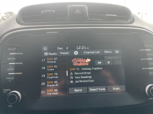 Used 2018 Kia Soul + image 18